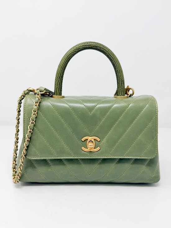 CHANEL Handbags - Chanel Small Chevron Coco Handle Bag Lizard